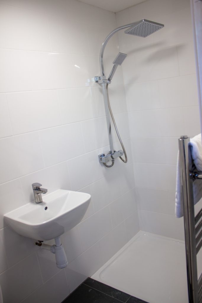 top 5 features to look for in holiday homes for big groups